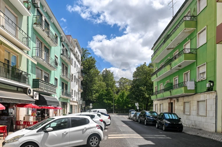 Apartamento T2 para Arrendamento em Alvalade Foto 25