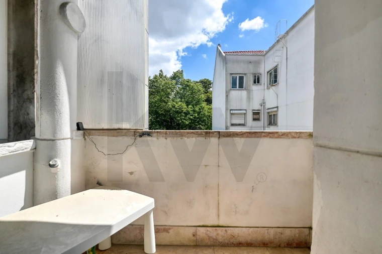 Apartamento T2 para Arrendamento em Alvalade Foto 16