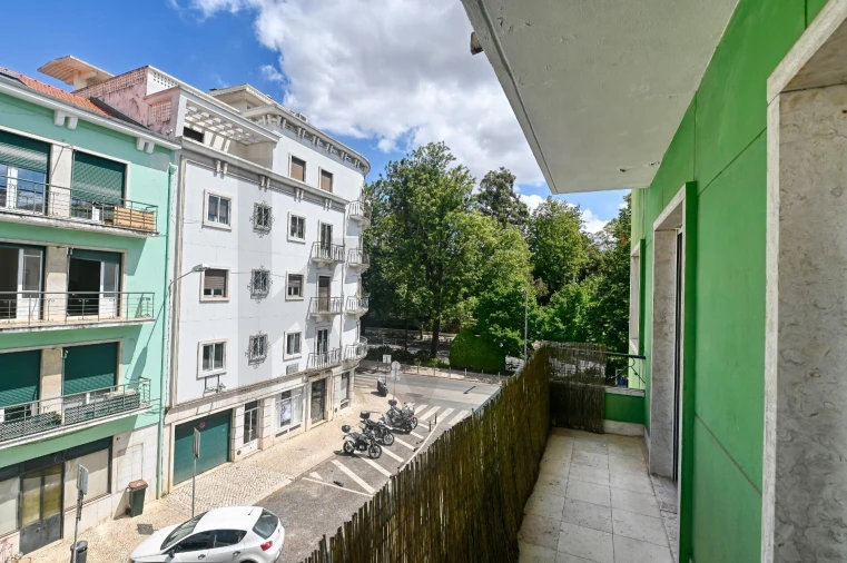 Apartamento T2 para Arrendamento em Alvalade Foto 17