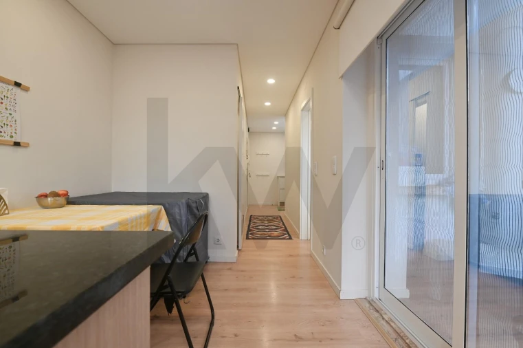 Apartamento T2 para Arrendamento em Alvalade Foto 13