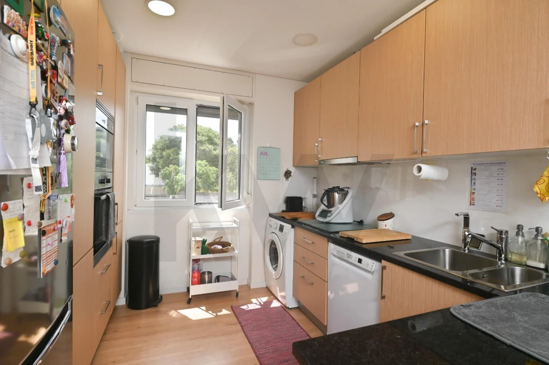 Apartamento T2 para Arrendamento em Alvalade Foto 15