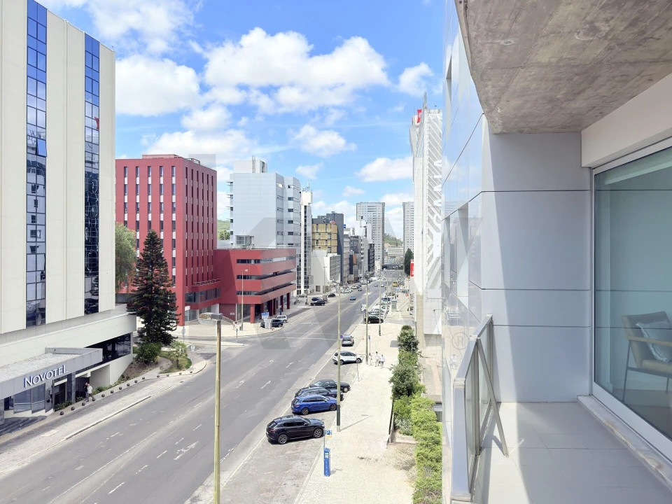 Apartamento T2 para Arrendamento em Campolide Foto 15