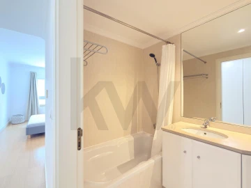 Apartamento T2 para Arrendamento em Campolide