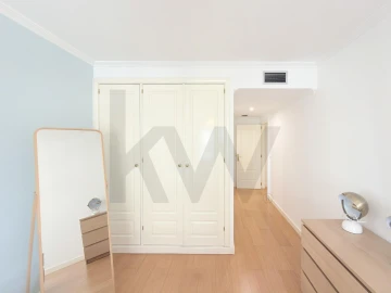 Apartamento T2 para Arrendamento em Campolide