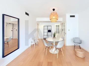 Apartamento T2 para Arrendamento em Campolide