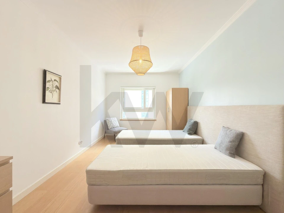 Apartamento T2 para Arrendamento em Campolide Foto 32