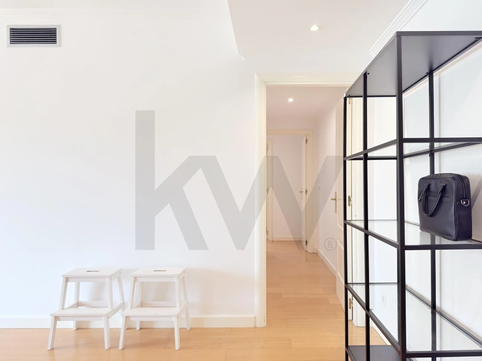 Apartamento T2 para Arrendamento em Campolide Foto 20