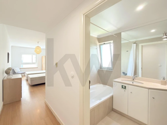 Apartamento T2 para Arrendamento em Campolide Foto 30