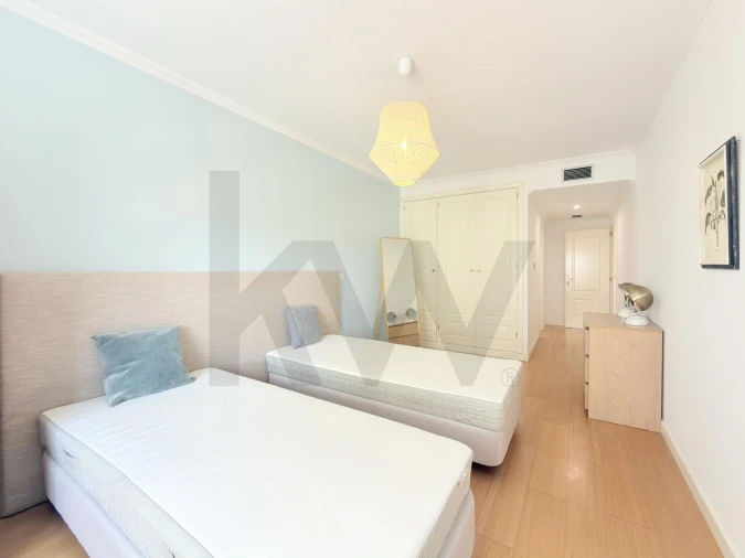 Apartamento T2 para Arrendamento em Campolide Foto 34