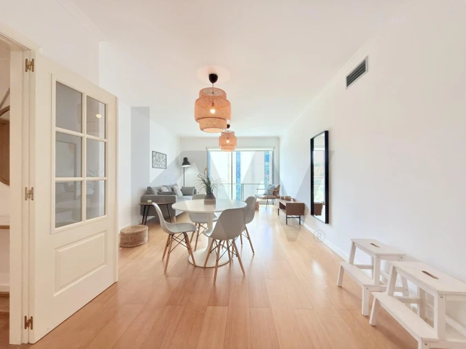 Apartamento T2 para Arrendamento em Campolide Foto 10