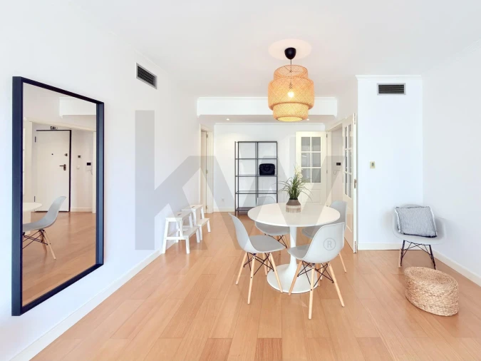 Apartamento T2 para Arrendamento em Campolide Foto 9