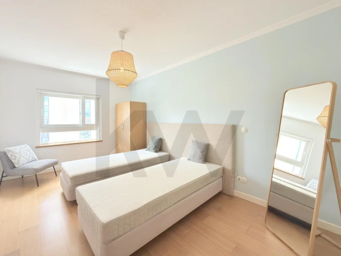 Apartamento T2 para Arrendamento em Campolide Foto 33