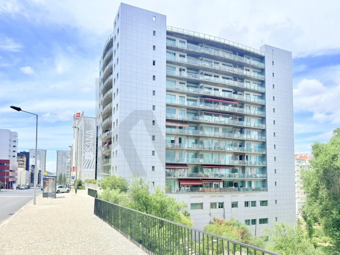 Apartamento T2 para Arrendamento em Campolide Foto 43
