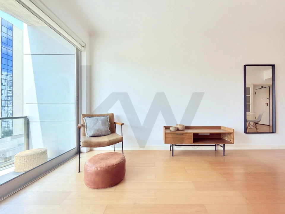 Apartamento T2 para Arrendamento em Campolide Foto 8