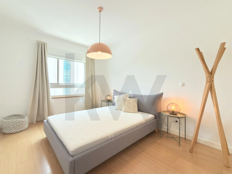 Apartamento T2 para Arrendamento em Campolide Foto 25