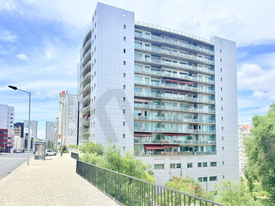 Apartamento T2 para Arrendamento em Campolide Foto 43