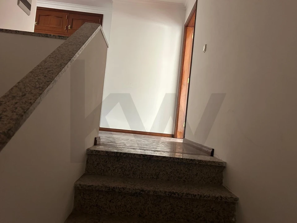 Apartamento T5 para Venda em Algueirão-Mem Martins Foto 29