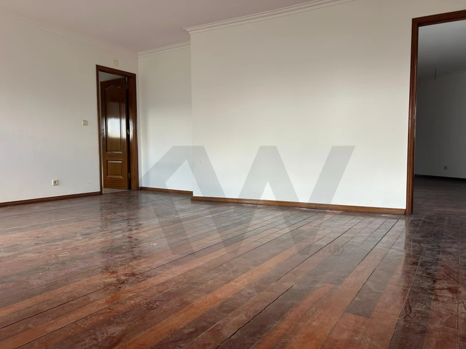 Apartamento T5 para Venda em Algueirão-Mem Martins Foto 31