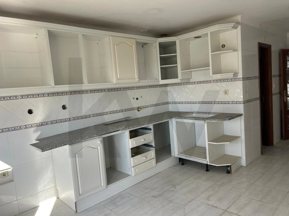Apartamento T5 para Venda em Algueirão-Mem Martins Foto 10