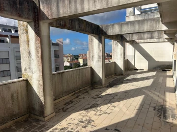 Apartamento T5 para Venda em Algueirão-Mem Martins