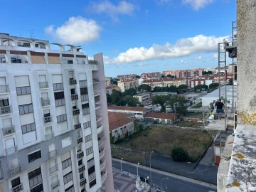Apartamento T5 para Venda em Algueirão-Mem Martins