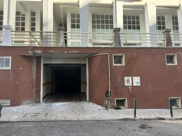 Apartamento T5 para Venda em Algueirão-Mem Martins