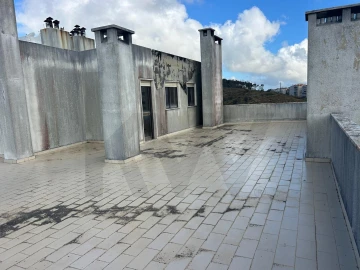 Apartamento T5 para Venda em Algueirão-Mem Martins