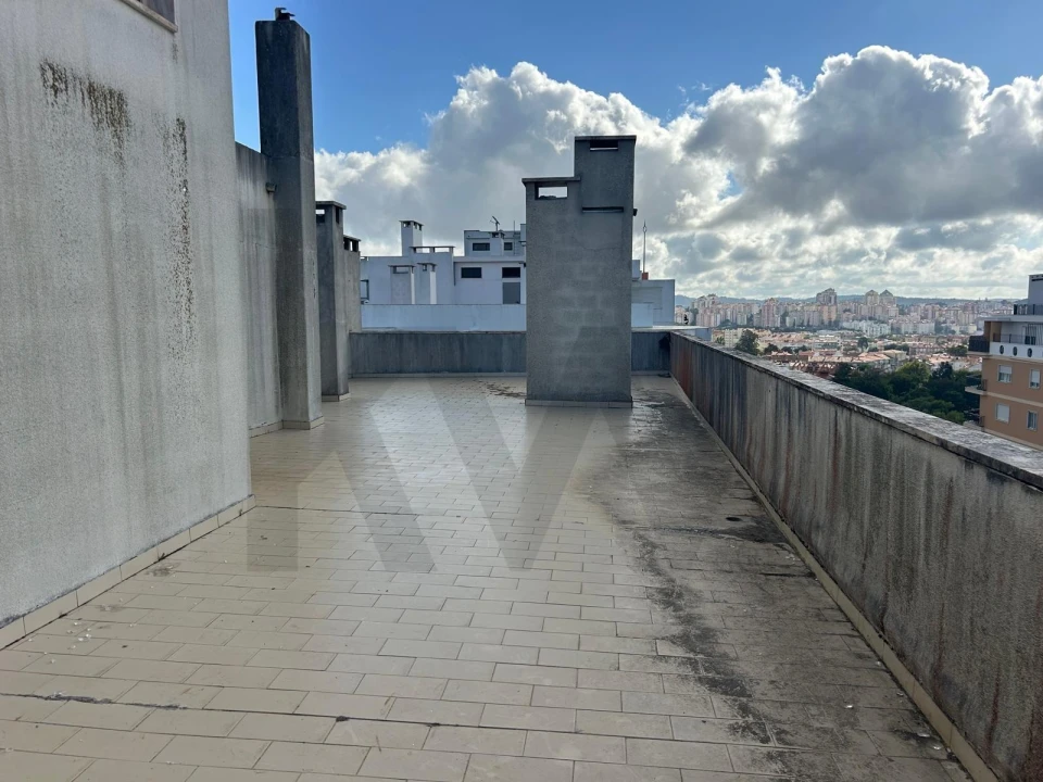 Apartamento T5 para Venda em Algueirão-Mem Martins Foto 25