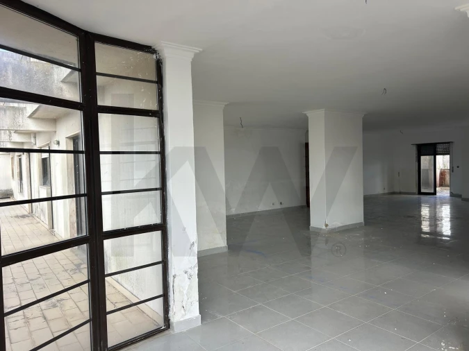 Apartamento T5 para Venda em Algueirão-Mem Martins Foto 5