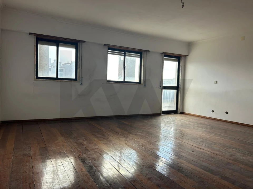 Apartamento T5 para Venda em Algueirão-Mem Martins Foto 32