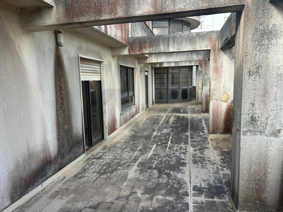 Apartamento T5 para Venda em Algueirão-Mem Martins Foto 18