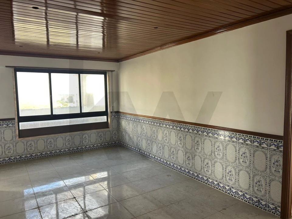 Apartamento T5 para Venda em Algueirão-Mem Martins Foto 8