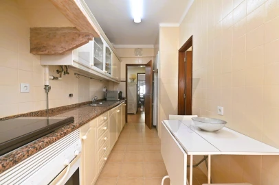 Apartamento T3 para Venda em Venteira