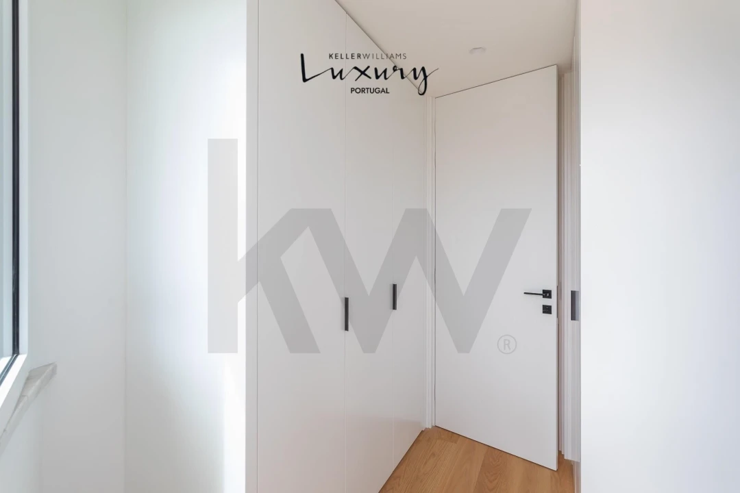 Apartamento T4 para Venda em Carcavelos e Parede Foto 46