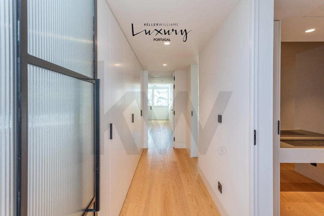 Apartamento T4 para Venda em Carcavelos e Parede Foto 28