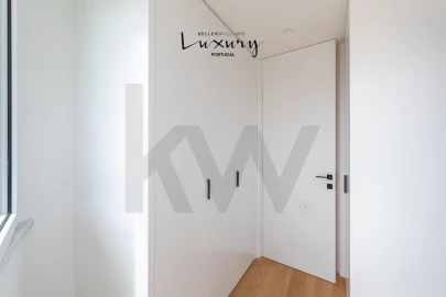 Apartamento T4 para Venda em Carcavelos e Parede