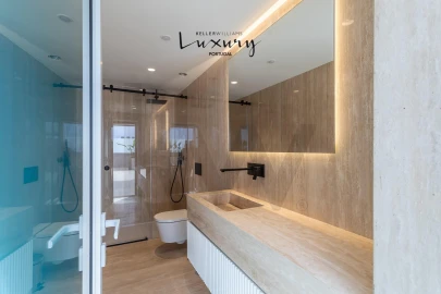 Apartamento T4 para Venda em Carcavelos e Parede