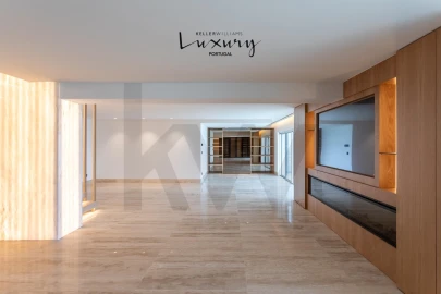 Apartamento T4 para Venda em Carcavelos e Parede