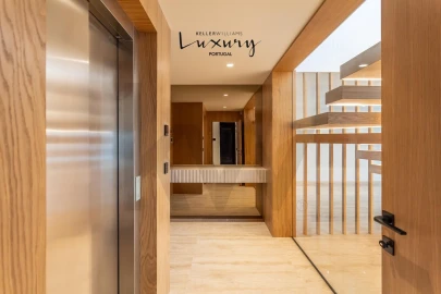 Apartamento T4 para Venda em Carcavelos e Parede