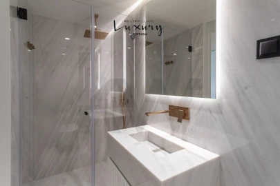 Apartamento T4 para Venda em Carcavelos e Parede