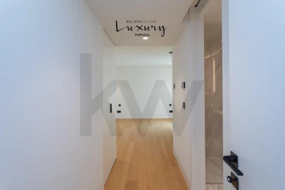 Apartamento T4 para Venda em Carcavelos e Parede