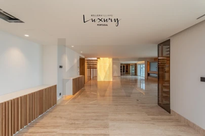 Apartamento T4 para Venda em Carcavelos e Parede