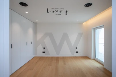 Apartamento T4 para Venda em Carcavelos e Parede
