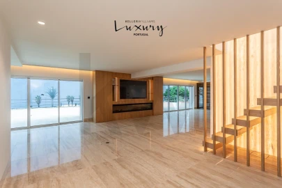 Apartamento T4 para Venda em Carcavelos e Parede