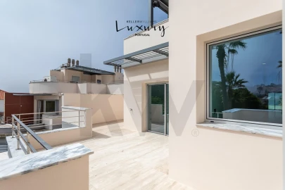 Apartamento T4 para Venda em Carcavelos e Parede