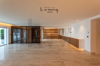 Apartamento T4 para Venda em Carcavelos e Parede
