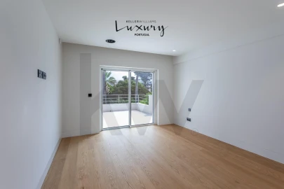 Apartamento T4 para Venda em Carcavelos e Parede