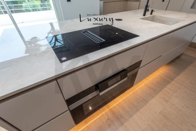 Apartamento T4 para Venda em Carcavelos e Parede