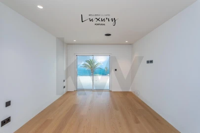 Apartamento T4 para Venda em Carcavelos e Parede