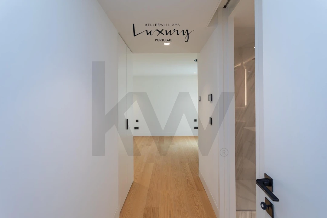 Apartamento T4 para Venda em Carcavelos e Parede Foto 66